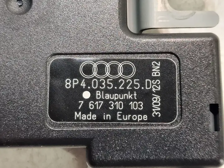 Audi A3/S3 8P (2008 - 2013) 8P4035225D Усилитель антенны — фото 5