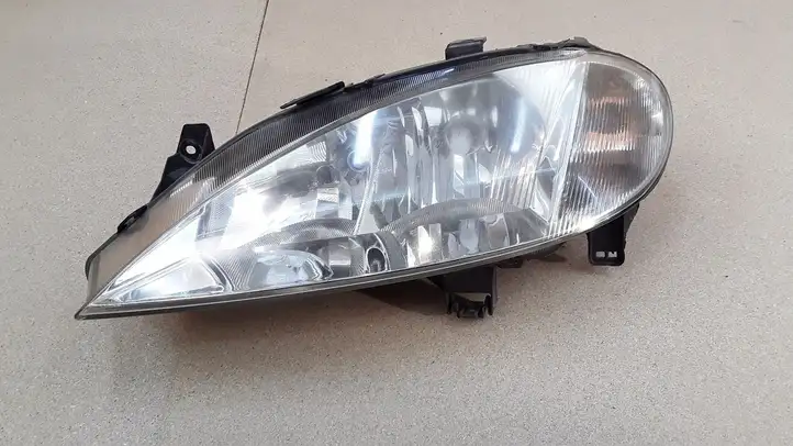 Renault Megane I (1995 - 2002) 7700427877 Передняя фара — фото 1