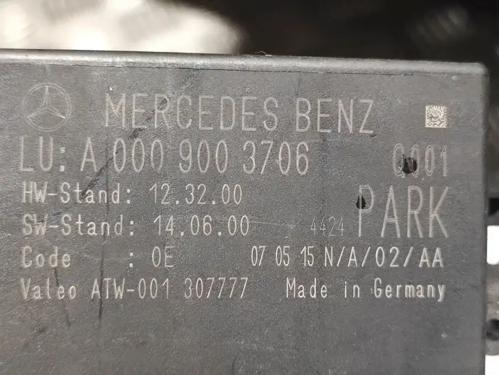 Mercedes-Benz E W212 (2009 - 2016) A0009003706 Блок управления парктрониками — фото 2
