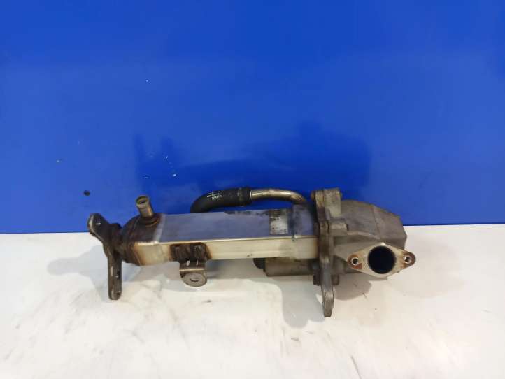 Volvo V70 (2000 - 2004)  30637142 Охладитель EGR