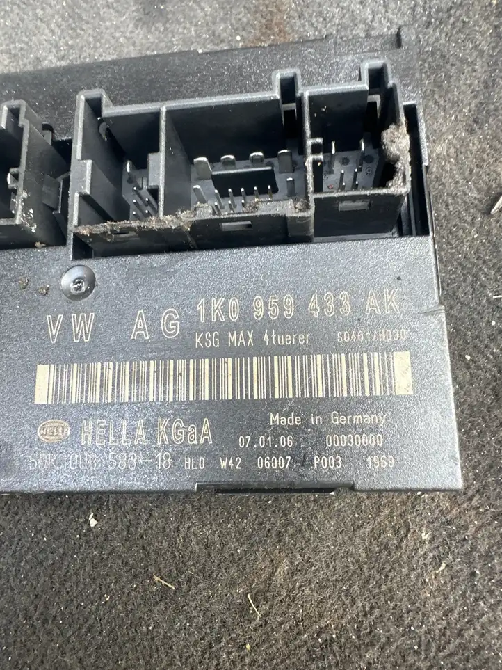 Skoda Octavia Mk2 (1Z) (2004 - 2013) 1K0959433AK Модуль комфорта — фото 3
