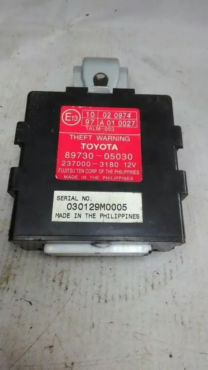 Toyota Avensis T250 (2003 - 2006) 8973005030 Блок управления люком — фото 1