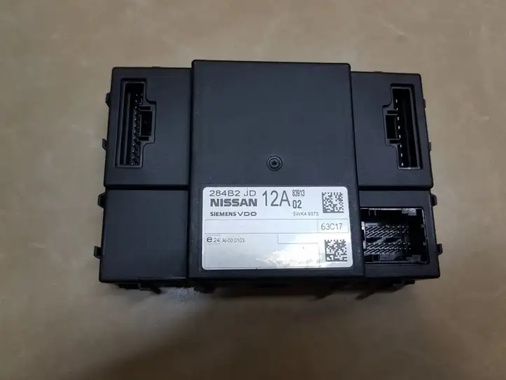 Nissan Qashqai (2006 - 2010) 284B2JD Модуль комфорта — фото 1