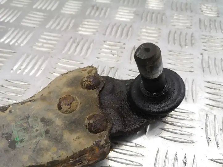 Alfa Romeo Giulietta (2010 - )   Вилы