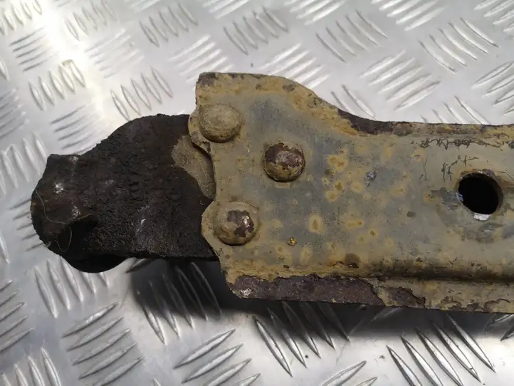 Alfa Romeo Giulietta (2010 - )   Вилы