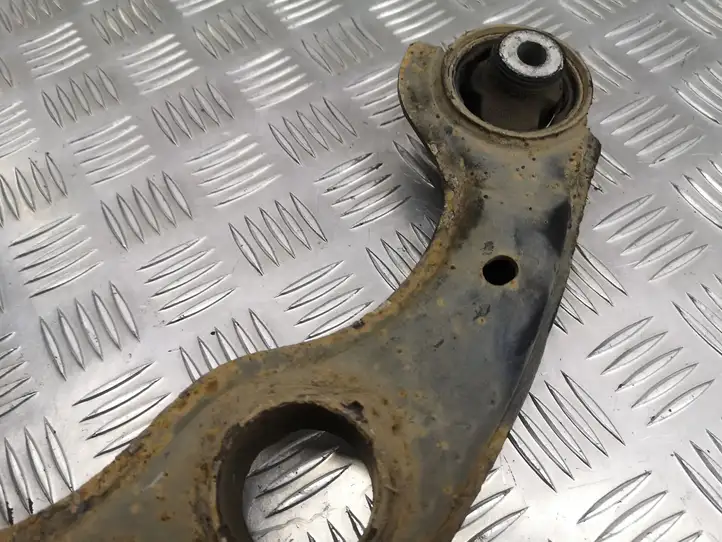 Alfa Romeo Giulietta (2010 - )   Вилы