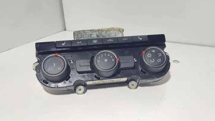 Volkswagen Tiguan (2011 - 2016)  561907426J Блок управления кондиционера воздуха / климата/ печки (в салоне)