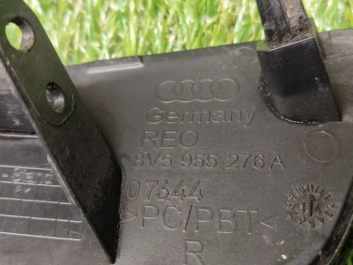 Audi A3/S3 8V (2012 - 2016)  8V5955276A Крышка форсунки омывателя фары