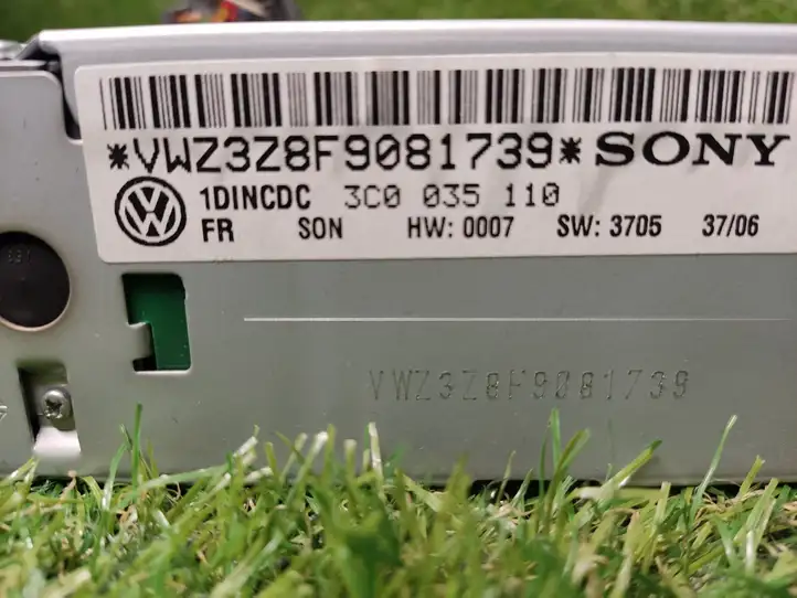 Volkswagen PASSAT B6 (2005 - 2010) 3C0035110 Магнитола / мультимедийная система — фото 2