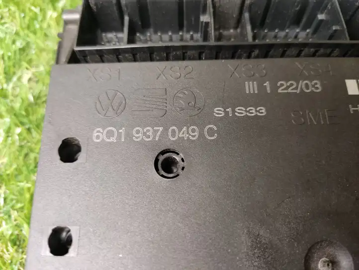 Volkswagen Polo (2001 - 2005)  6Q1937049C Mодуль kомфортa