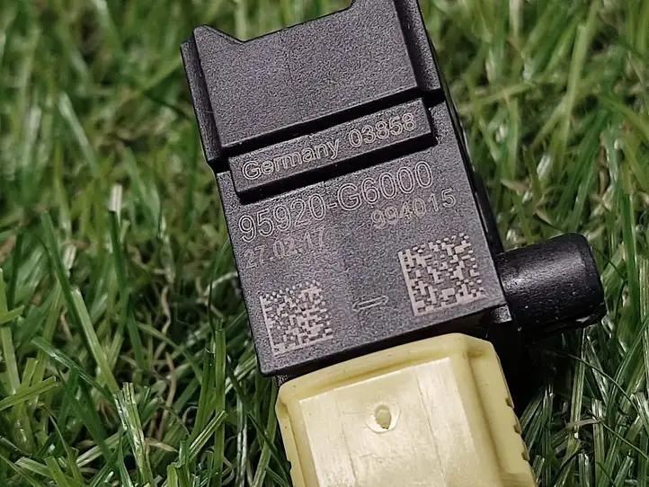 Kia Picanto (2015 - 2017)  95920G6000 Датчик удара надувных подушек