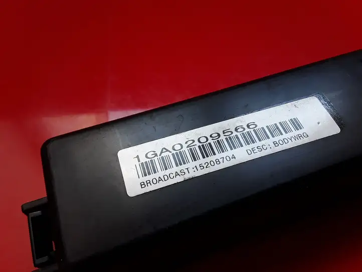 Cadillac SRX (2003 - 2006) 15208704 Крышка ящика предохранителей — фото 4