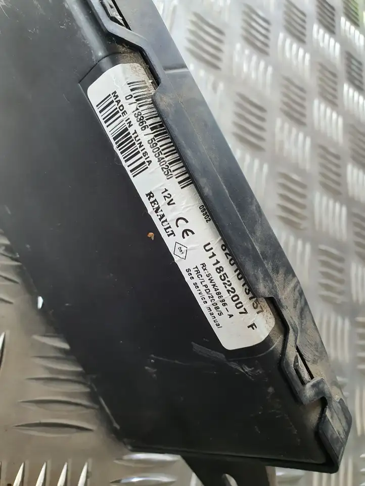 Dacia Sandero (2008 - 2012) 8201013757 Модуль комфорта — фото 2