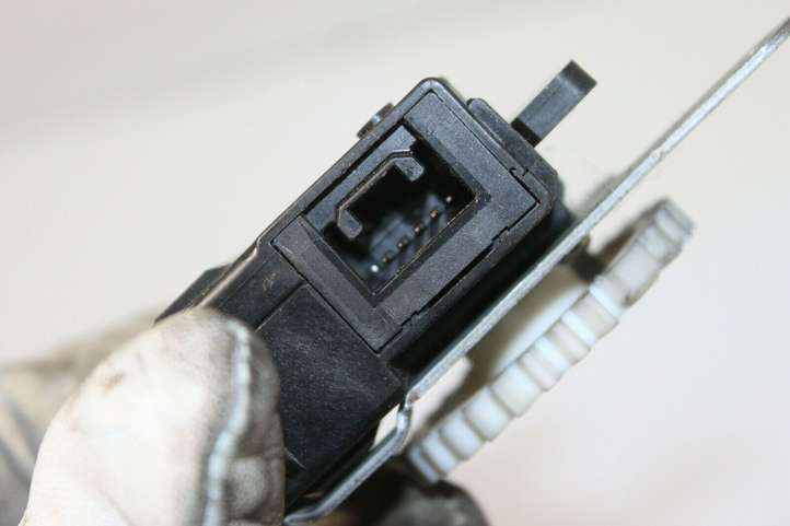 Toyota Avensis T270 (2009 - 2012)  0638002160PLS Двигатель задвижки потока воздуха
