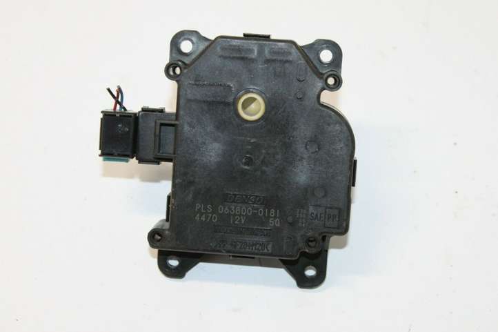 Toyota Prius (XW30) (2009 - 2015)  0638000181 Двигатель задвижки потока воздуха
