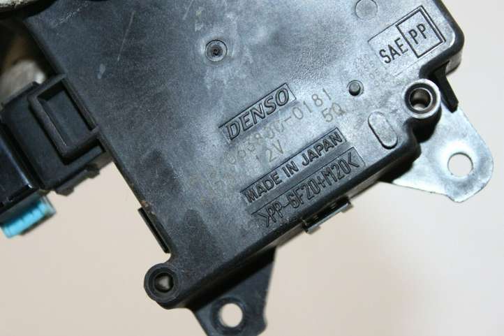 Toyota Prius (XW30) (2009 - 2015)  0638000181 Двигатель задвижки потока воздуха