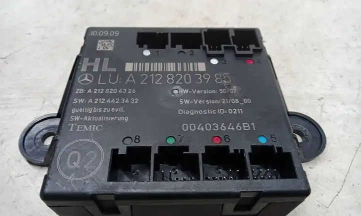 Mercedes-Benz C W204 (2007 - 2014)  A2128203985 Блок управления дверью