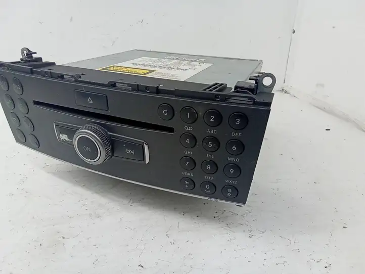 Mercedes-Benz C W204 (2007 - 2014)  A2049069801 Радио/ проигрыватель CD/DVD / навигация