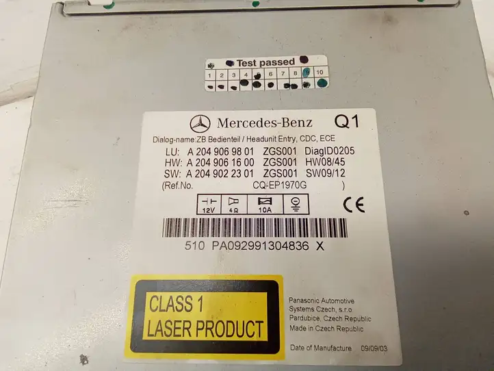 Mercedes-Benz C W204 (2007 - 2014)  A2049069801 Радио/ проигрыватель CD/DVD / навигация