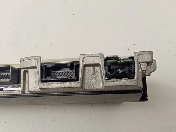 Audi A6 allroad (2012 - 2014)  4G0035223A Звукоусилитель