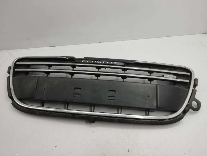 Peugeot 508 (2010 - 2014)  9688571877 Верхняя решётка