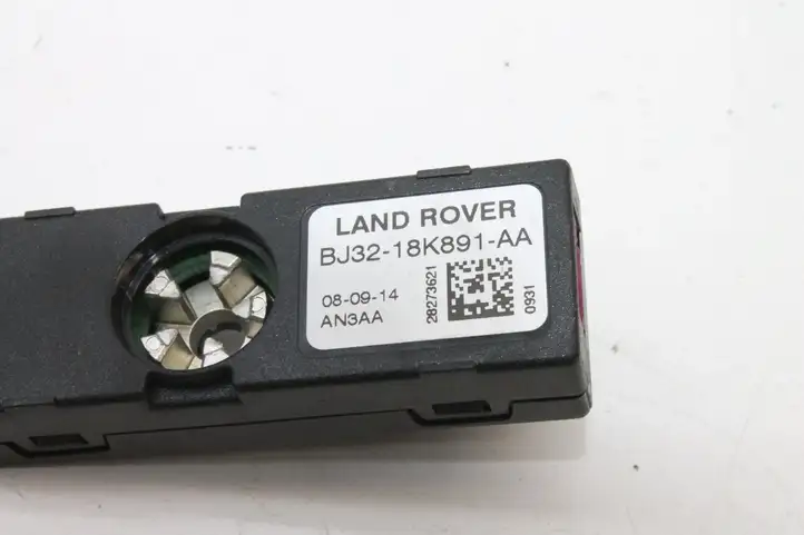 Land Rover Evoque I (2011 - 2015) BJ3218K891AA Усилитель антенны — фото 5