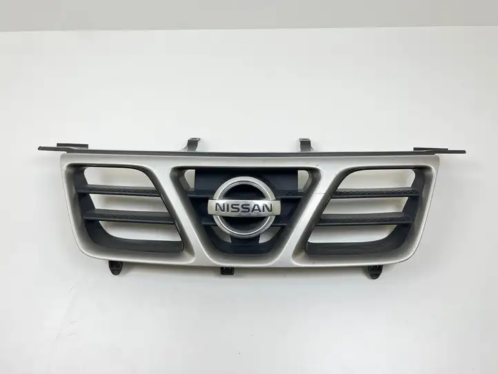 Nissan X-Trail T30 (2001 - 2007) 623108H700 Верхняя решетка радиатора — фото 1