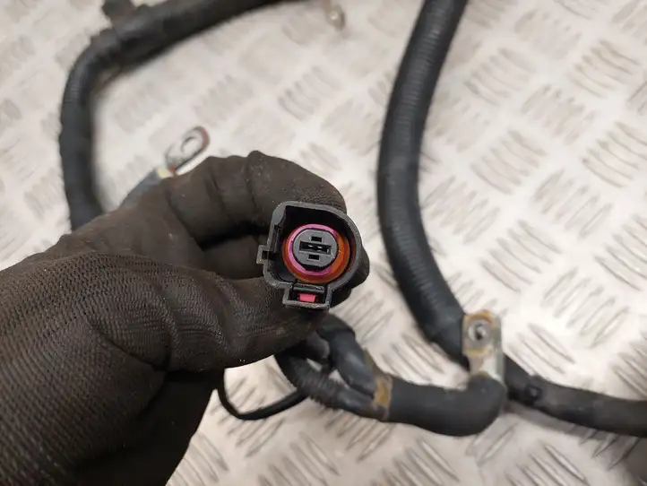 Audi Q5 (2012 - 2017)  8R0971228BJ Проводка двигателя