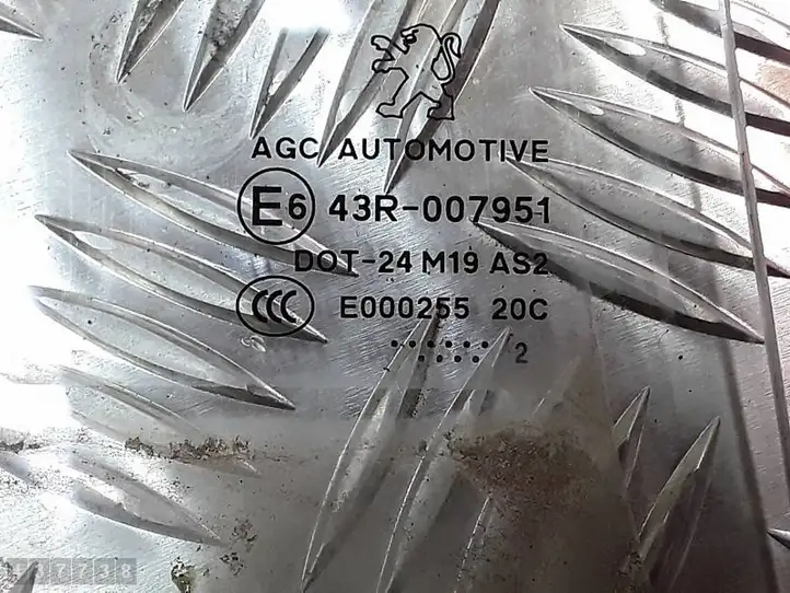 Peugeot 5008 (2009 - 2013) E643R007951 Стекло задней двери — фото 3