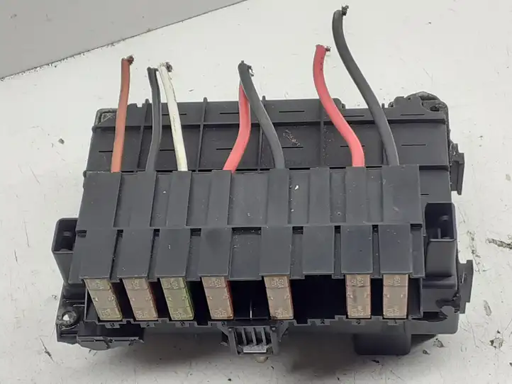 Citroen Xsara (1997 - 2006)  9644038480 Блок предохранителей