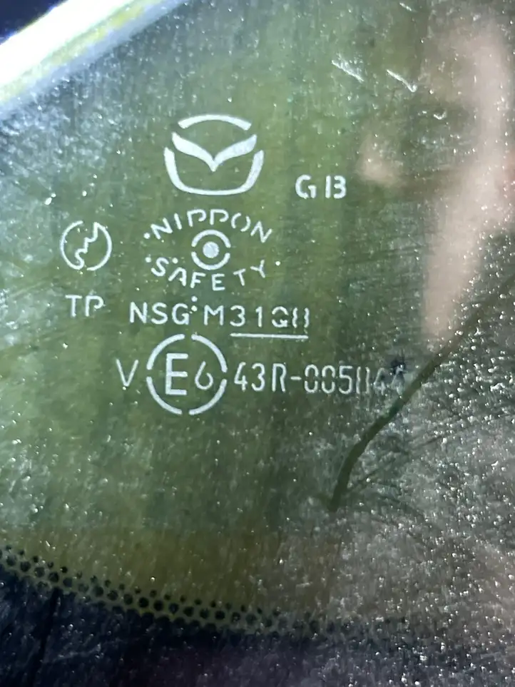 Mazda 5 (2005 - 2010) Заднее боковое стекло — фото 2