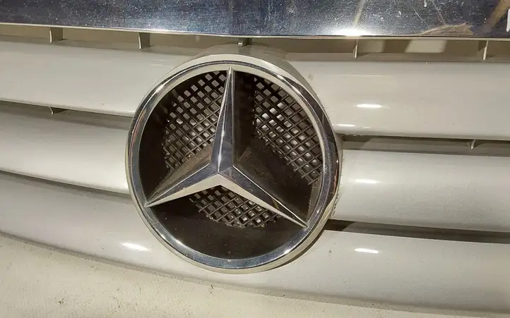 Mercedes-Benz A W168 (1997 - 2004) 1688800083 Верхняя решетка радиатора — фото 6