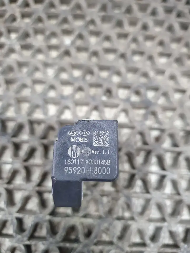 Kia Rio (2015 - 2017) 95920H8000 Датчик удара SRS — фото 6