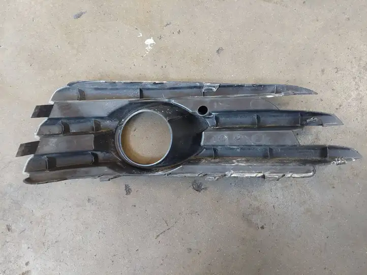 Opel Vectra C (2005 - 2009) 13182924 Нижняя решетка переднего бампера — фото 2