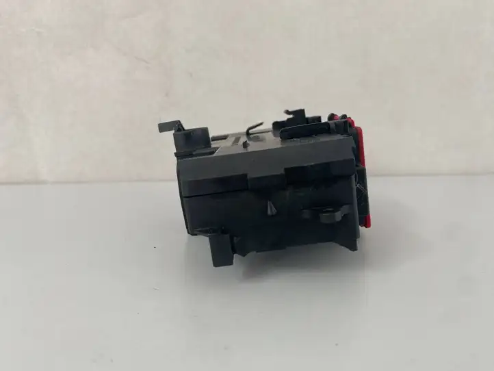 Mercedes-Benz C W203 (2000 - 2007) A2035450803 Клеммный узел плюсовых проводов — фото 4