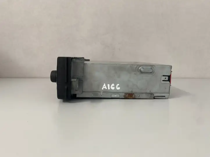 Mercedes-Benz C W203 (2000 - 2007)  A2038201786 Радио/ проигрыватель CD/DVD / навигация