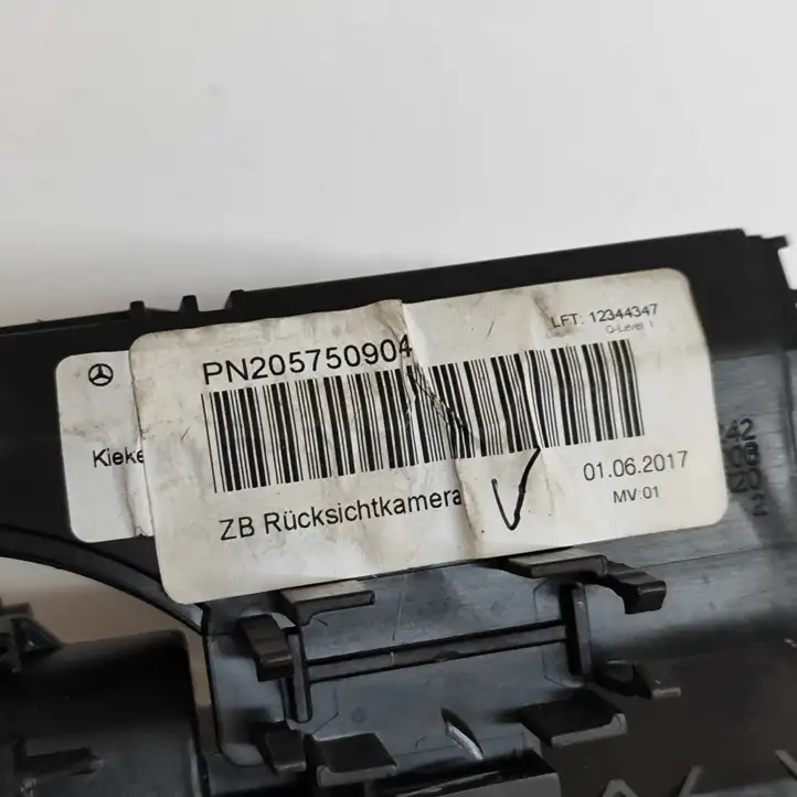 Mercedes-Benz C W205 (2014 - 2021) A0997500160 Кнопка закрытия багажника — фото 7