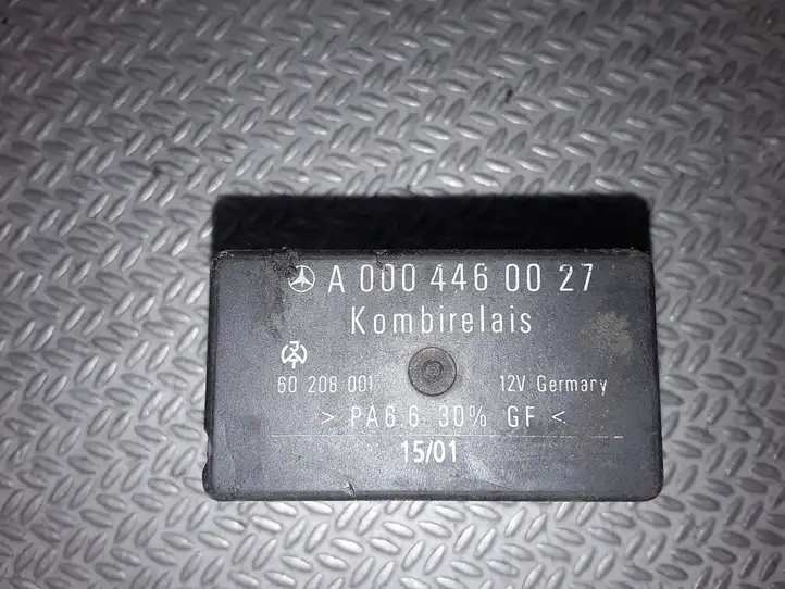 Mercedes-Benz Vito Viano W638 (1996 - 2003) A0004460027 Реле стеклоочистителей — фото 3