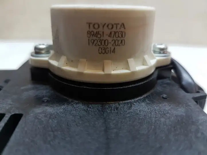 Toyota Prius (XW20) (2003 - 2009) 8945147030 Кулиса КПП — фото 2