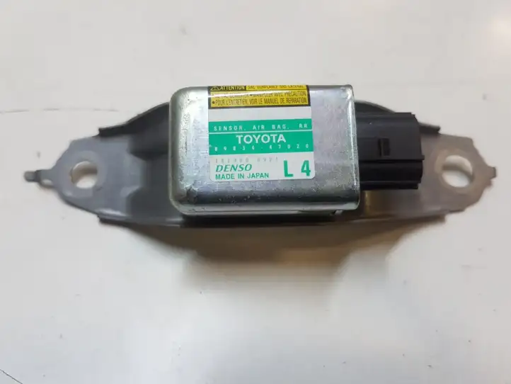 Toyota Prius (XW20) (2003 - 2009) 8983447020 Датчик удара SRS — фото 1