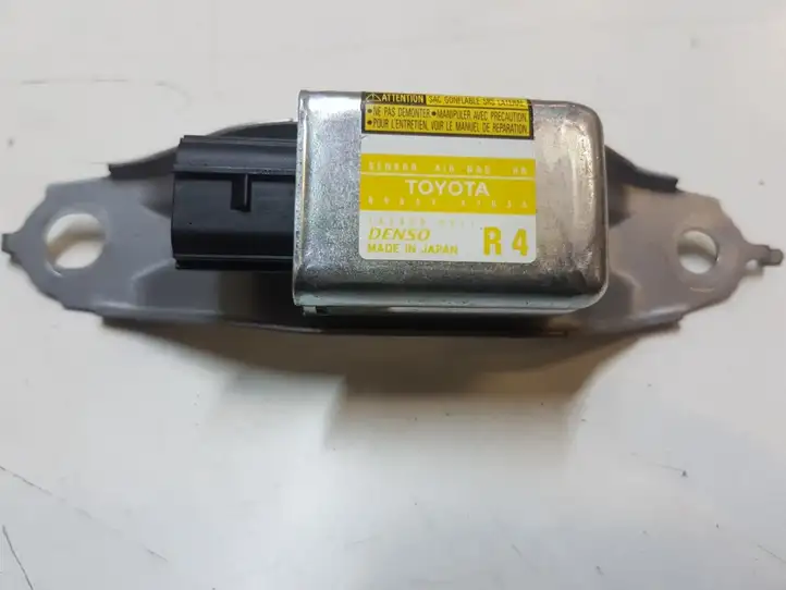 Toyota Prius (XW20) (2003 - 2009) 8983347030 Датчик удара SRS — фото 1