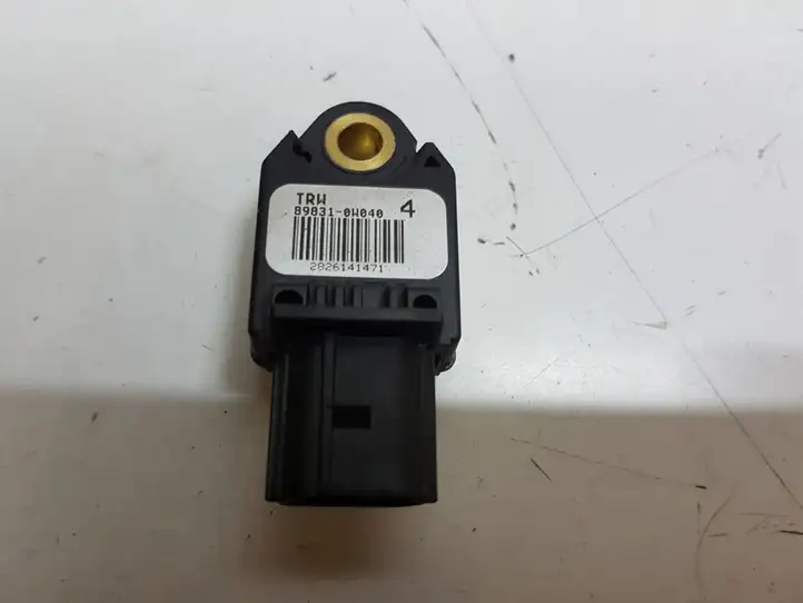Lexus IS 220D-250-350 (2005 - 2010) 898310W040 Датчик удара SRS — фото 1