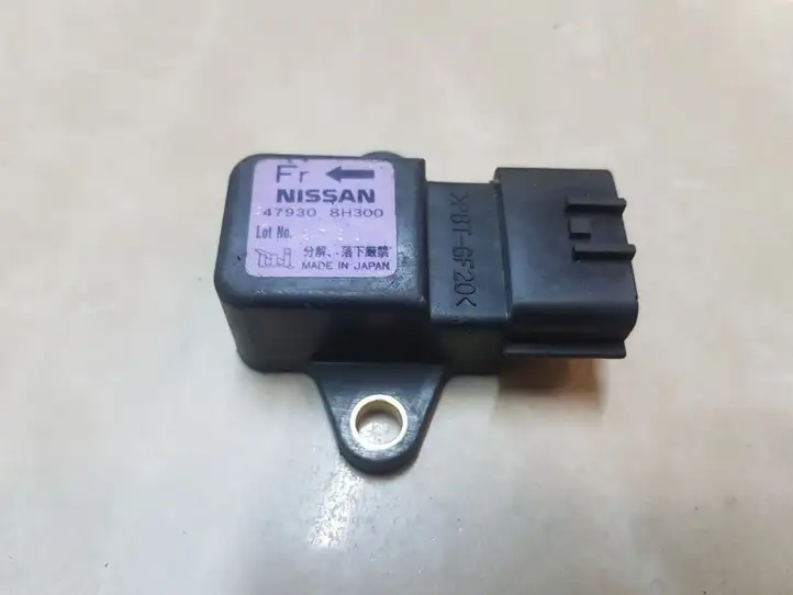 Nissan X-Trail T31 (2007 - 2014) 479308H300 Датчик удара SRS — фото 1
