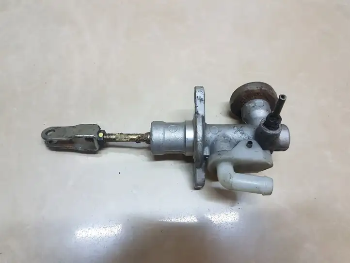 Nissan X-Trail T31 (2007 - 2014)   Главный цилиндр сцепления