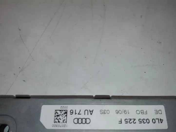 Audi Q7 (2005 - 2009)  4L0035225F Усилитель антенны