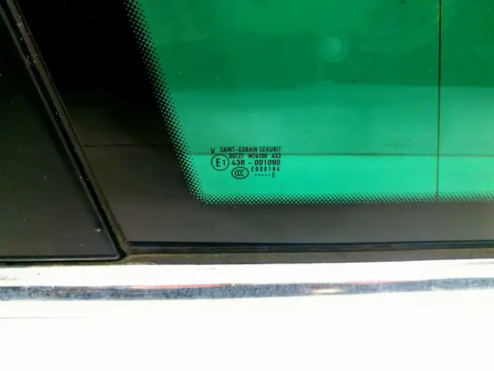 Volkswagen Touareg I (2002 - 2010) 7L6845297AJ Заднее боковое стекло — фото 2