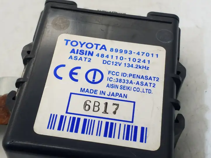 Toyota Prius (XW20) (2003 - 2009) 8999347011 Блок управления антеннами — фото 3