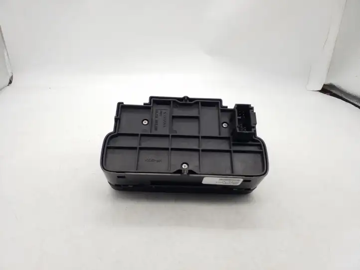 Volvo V70 (2007 - 2013) 39872024 Контроллер мультимедийной системы — фото 3