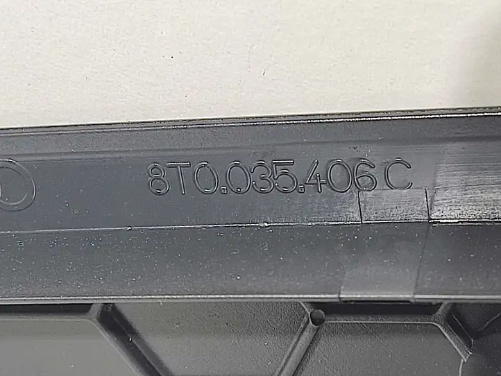 Audi A4 S4 B8 8K (2007 - 2011) 8T0035406C Прочие детали салона — фото 2