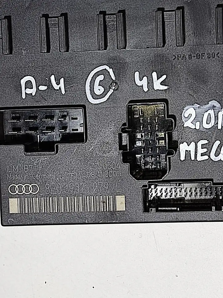 Audi A4 S4 B7 8E 8H (2004 - 2009) 8E0907279L Модуль комфорта — фото 4